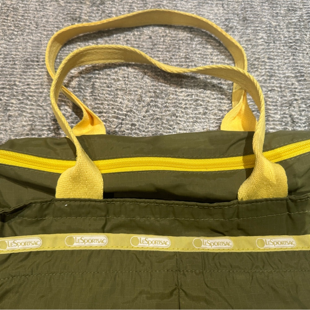 Zip top classic LeSportsac tote. Army green and yellow. - Picture 3 of 4